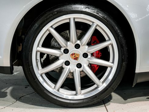 Used 2012 Porsche 911 Carrera 4 GTS image 45