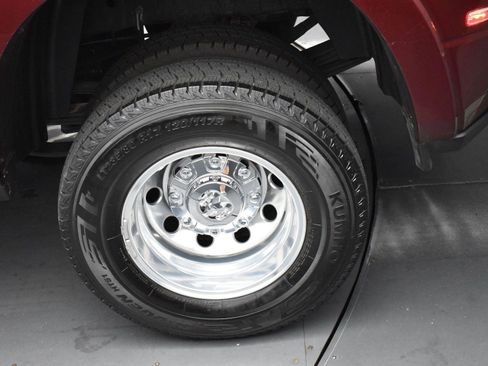 Used 2022 RAM 3500 Limited w/ Body Color Bumper Group image 33