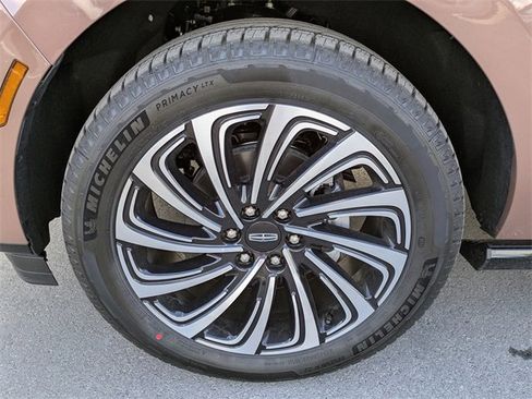 New 2025 Lincoln Navigator Black Label image 11