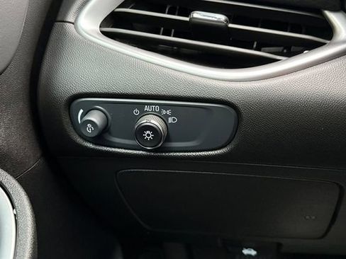 Used 2024 Chevrolet Malibu LS image 29