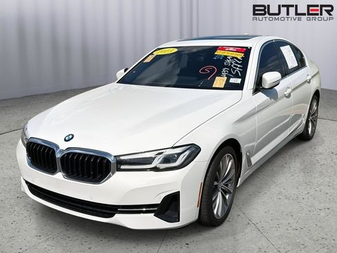 Used 2023 BMW 530i w/ Convenience Package RWD image 3