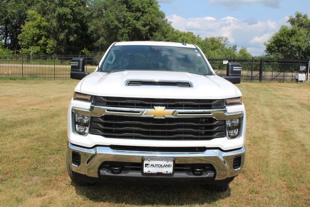 Used 2024 Chevrolet Silverado 2500 LT AWD/4WD image 6