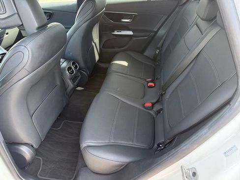 Used 2024 Mercedes-Benz GLC 300 image 11