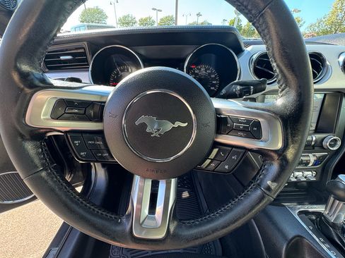 Used 2017 Ford Mustang Premium RWD image 18
