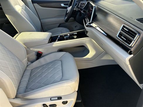 New 2026 Volkswagen Atlas SEL Premium R-Line image 8