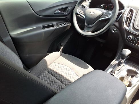 Used 2023 Chevrolet Equinox LT w/ Driver Convenience Package AWD/4WD image 16