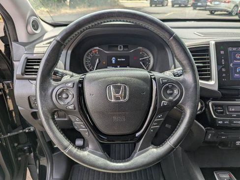 Used 2016 Honda Pilot Touring image 13