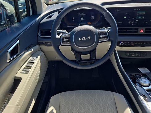 New 2026 Kia Carnival EX image 14