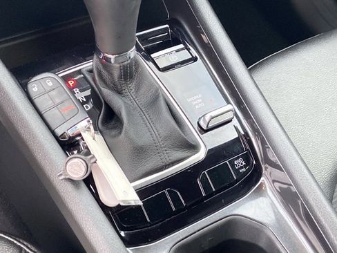 Used 2024 Jeep Compass Latitude image 39