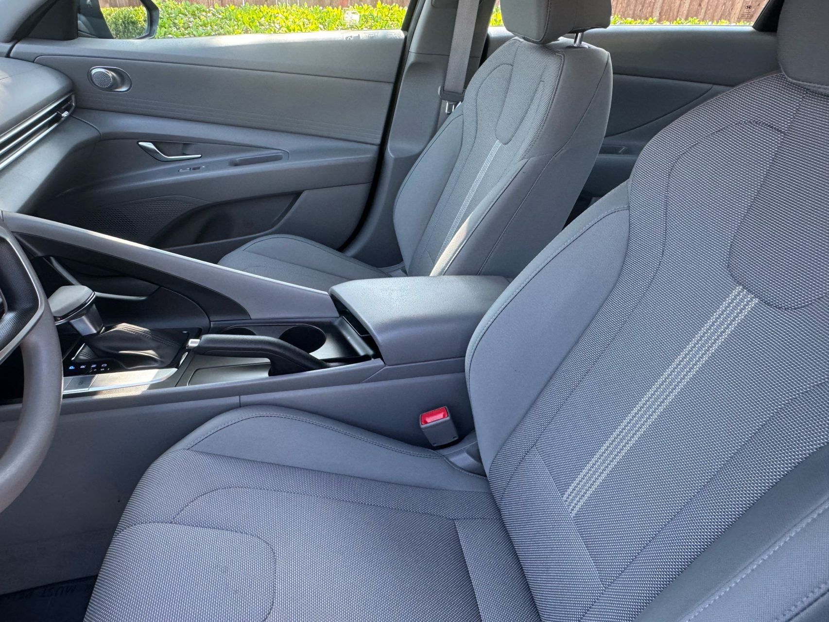 Used 2021 Hyundai Elantra SE FWD image 20