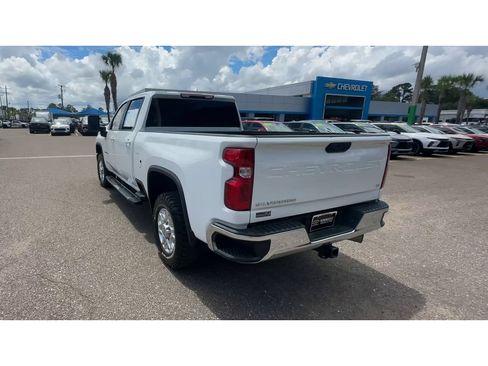Used 2025 Chevrolet Silverado 2500 LT AWD/4WD image 4