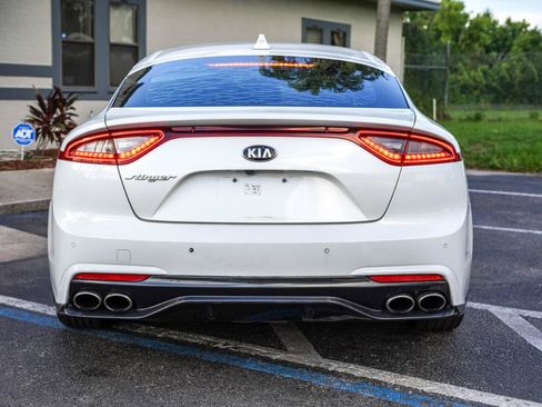 Used 2019 Kia Stinger RWD image 4