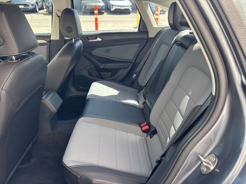 Used 2025 Volkswagen Jetta SE image 25