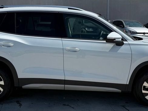 Certified 2025 Volkswagen Tiguan S FWD image 5