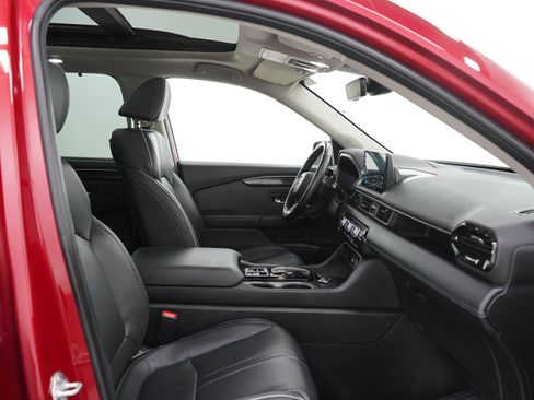 Used 2023 Honda Pilot Touring image 11