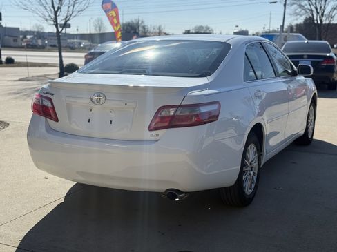 Used 2009 Toyota Camry LE image 7