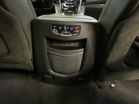 Used 2017 Cadillac Escalade Platinum AWD/4WD image 39