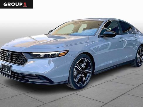 Used 2025 Honda Accord Sport image 1