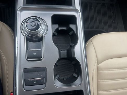 Used 2022 Ford Edge SEL w/ Convenience Package image 15