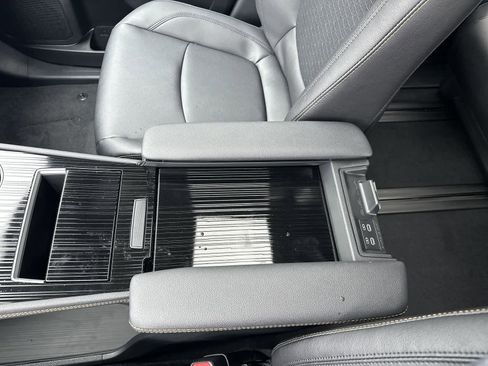 New 2026 Toyota Sienna XLE Woodland Edition image 33