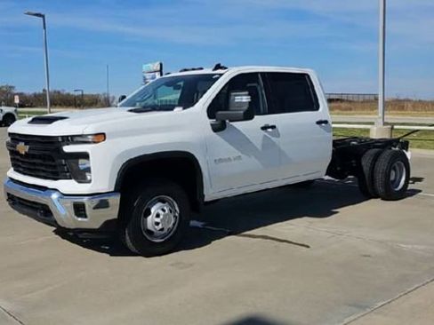 New 2026 Chevrolet Silverado 3500 W/T AWD/4WD image 4