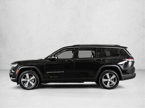 Used 2022 Jeep Grand Cherokee L Limited image 9