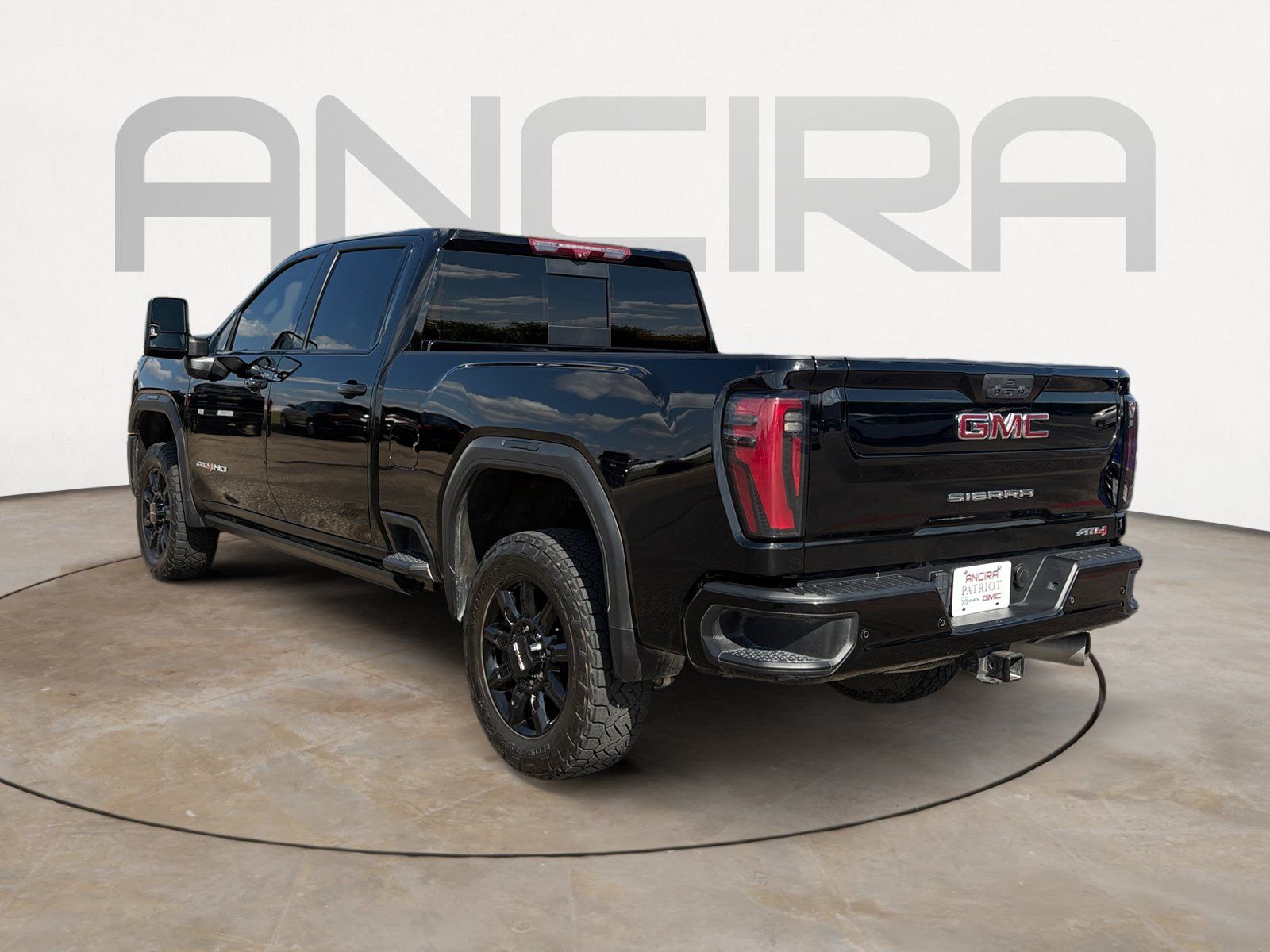Used 2024 GMC Sierra 2500 AT4 w/ AT4 Premium Plus Package AWD/4WD image 8