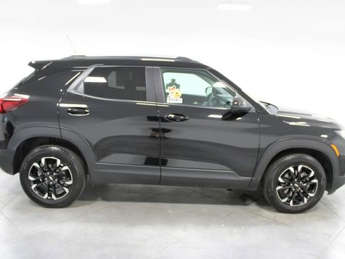 Used 2023 Chevrolet TrailBlazer LT w/ Convenience Package image 11