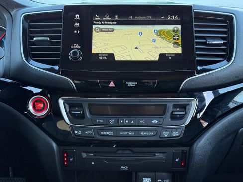 Certified 2022 Honda Pilot Touring image 15