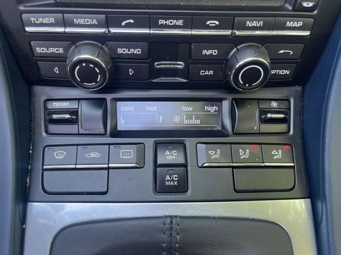 Used 2015 Porsche Boxster RWD image 17