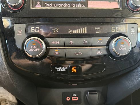 Used 2020 Nissan Rogue SL FWD image 22