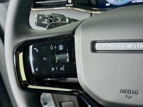 Used 2026 Land Rover Range Rover Evoque S AWD/4WD image 10