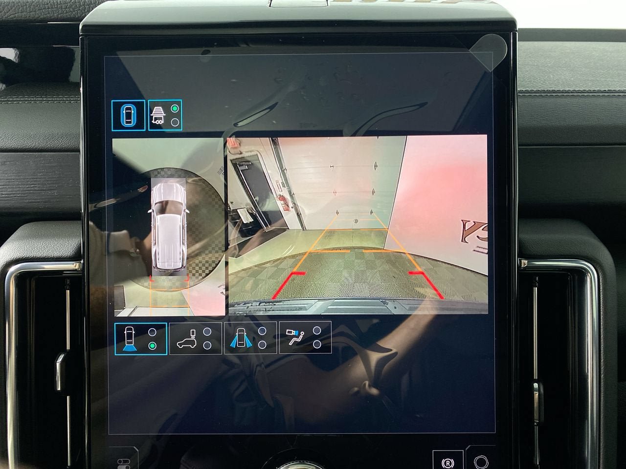 New 2026 GMC Yukon Denali w/ Sun & Power Step Package AWD/4WD image 17