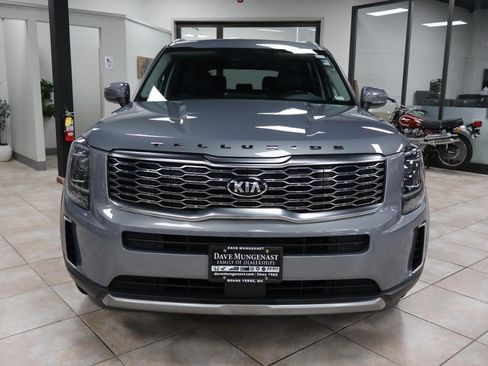 Used 2020 Kia Telluride S w/ S 8 Passenger Seating Package AWD/4WD image 8