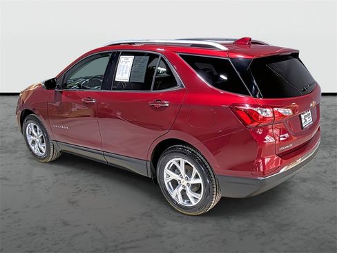 Used 2021 Chevrolet Equinox Premier image 2