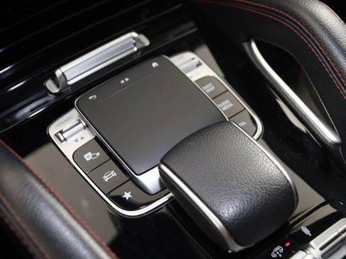 Used 2022 Mercedes-Benz GLE 53 AMG 4MATIC w/ 3rd Row Seat Package image 31