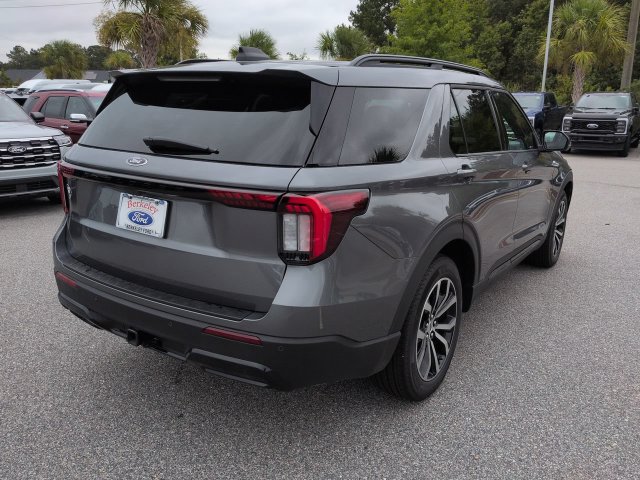 New 2026 Ford Explorer Active w/ Active Comfort Package RWD image 4