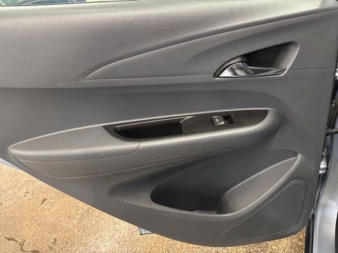 Used 2017 Chevrolet Bolt LT FWD image 20