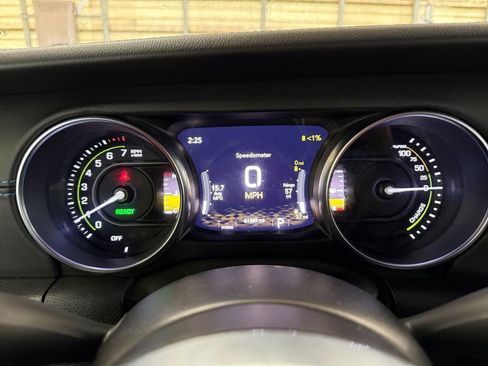 Used 2021 Jeep Wrangler Unlimited Rubicon 4xe w/ Steel Bumper Group image 16