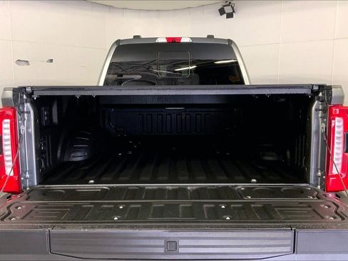 Used 2024 Ford F350 Lariat w/ Lariat Ultimate Package AWD/4WD image 4
