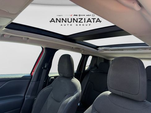 Used 2022 Jeep Renegade Latitude w/ Sun/Sound Group image 30