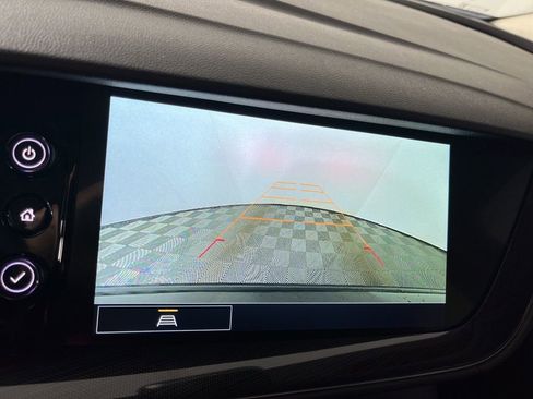 Used 2022 Buick Envision Essence w/ Sport Touring Package image 29