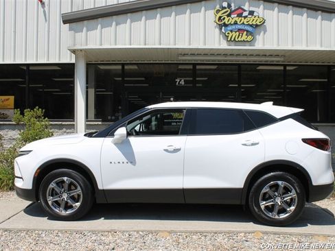 Used 2023 Chevrolet Blazer LT AWD/4WD image 39