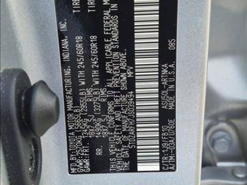 Used 2018 Toyota Highlander LE FWD image 21