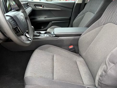 Used 2025 Toyota Camry LE image 13