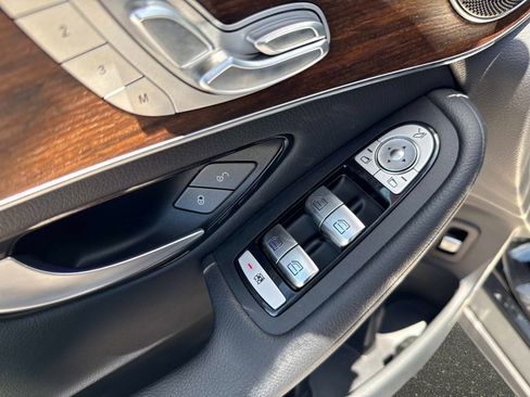 Used 2022 Mercedes-Benz GLC 300 4MATIC image 18