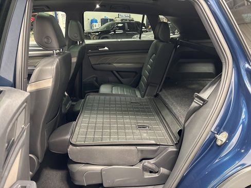 Used 2021 Volkswagen Atlas Cross Sport SEL Premium R-Line image 31