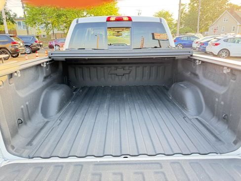 Used 2017 Chevrolet Silverado 1500 LTZ w/ Sport Package AWD/4WD image 39