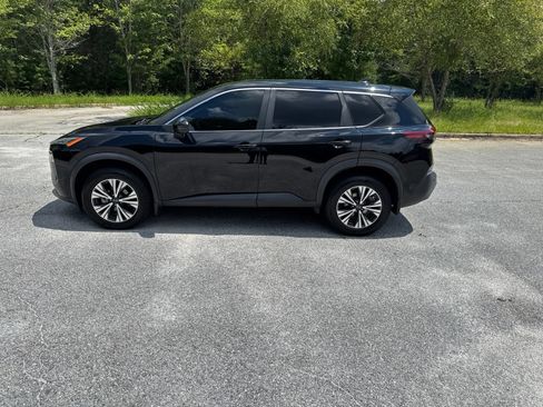 Used 2023 Nissan Rogue SV FWD image 2