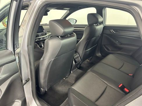 Used 2021 Honda Accord Sport image 10